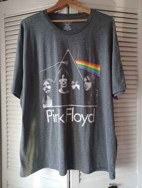 Pink Floyd Men's 3XL Gray Prism Rock Band Shirt with Rainbow Accent T-Shirt